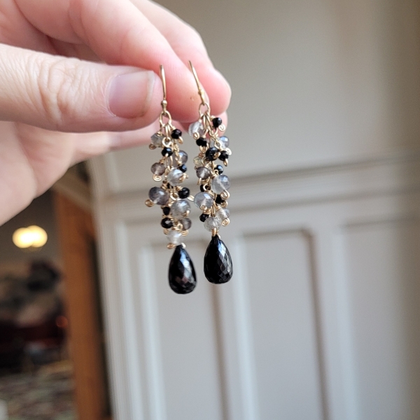 Svart & Grå Dråpe Dryss